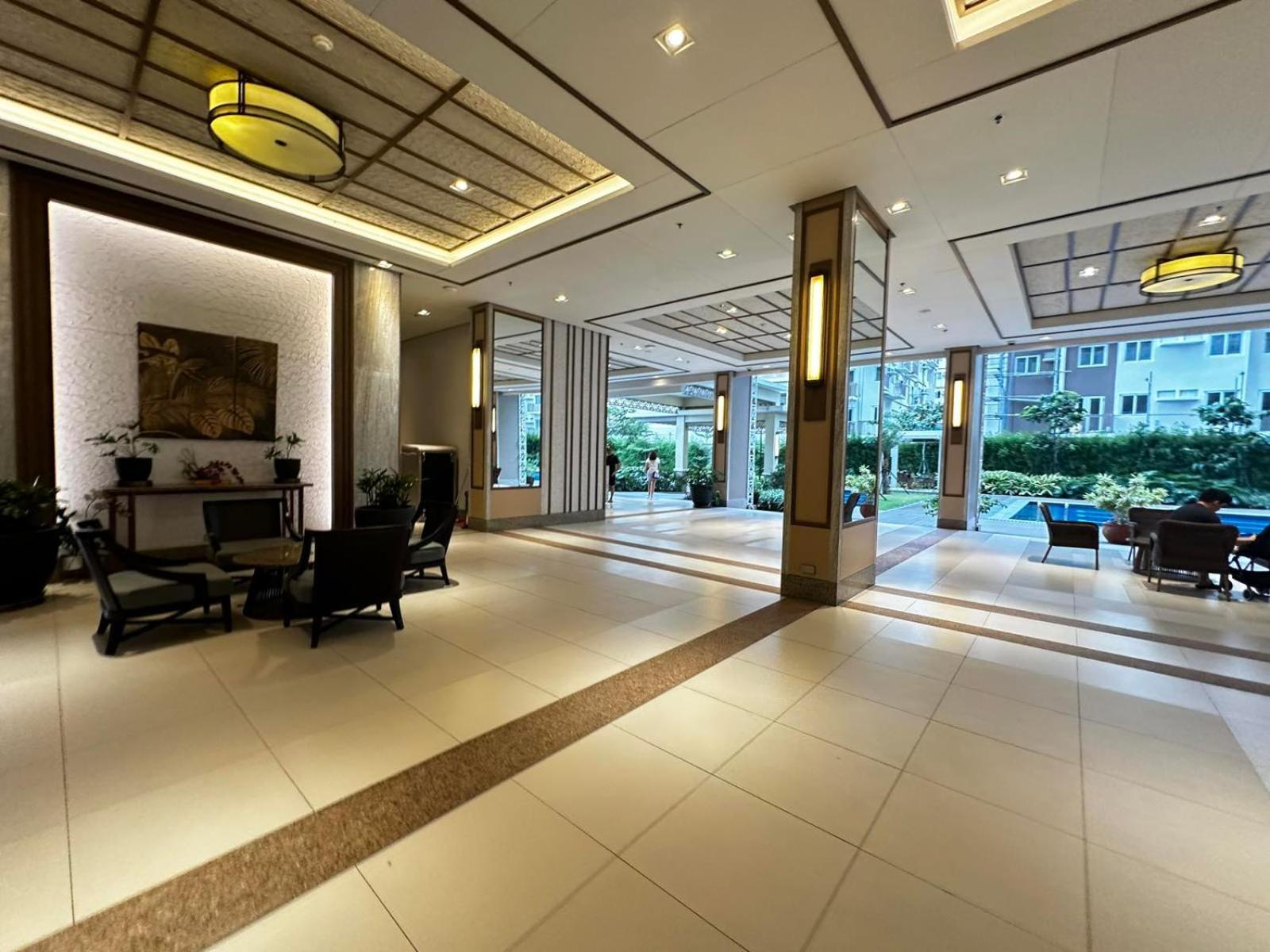 2 Bedroom Condo Unit Near Sm Bf & Naia At The Atherton By Dmci With 2 Balcony Paranaque City エクステリア 写真